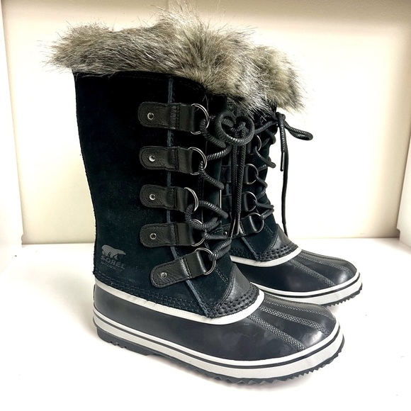 NWT SOREL Joan of Arctic Waterproof Boots - Women's in Black leather suede 7M - Picture 1 of 12